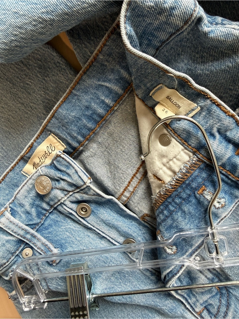 Madewell Balloon Women’s jeans in light blue wash - Picture 4 of 5